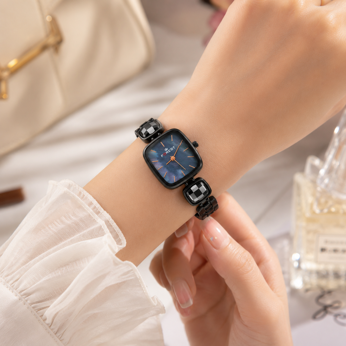 The Women’s Black Onyx Square Link Watch